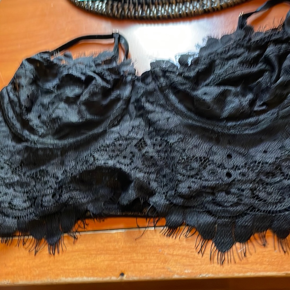 Lace bra crop